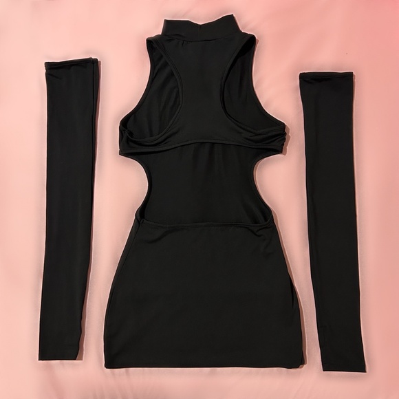 Maddy Euphoria Black Dress - Picture 6 of 6